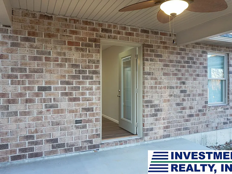 1502 Saint Marias St — Photo 21