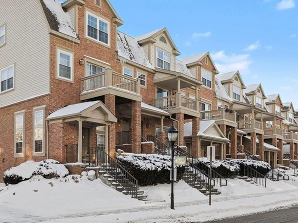 2856 Barclay Way, Ann Arbor, MI 48105