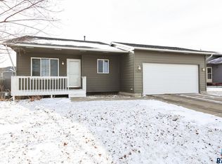 7829 W Stoney Creek St, Sioux Falls, SD 57106