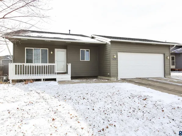 7829 W Stoney Creek St, Sioux Falls, SD 57106