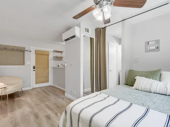 1111 W 10th St APT 106, Austin, TX 78703