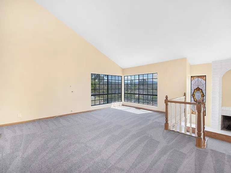 2274 N Rockridge Pl — Photo 6