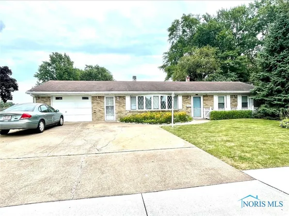 2127 Maryland Pl, Northwood, OH 43619