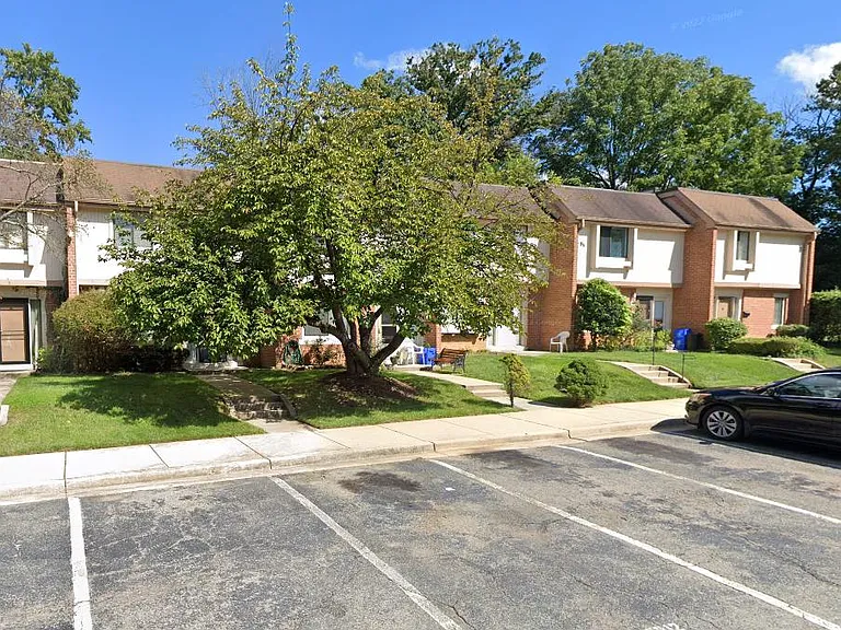 5320 Norbeck Rd — Photo 2