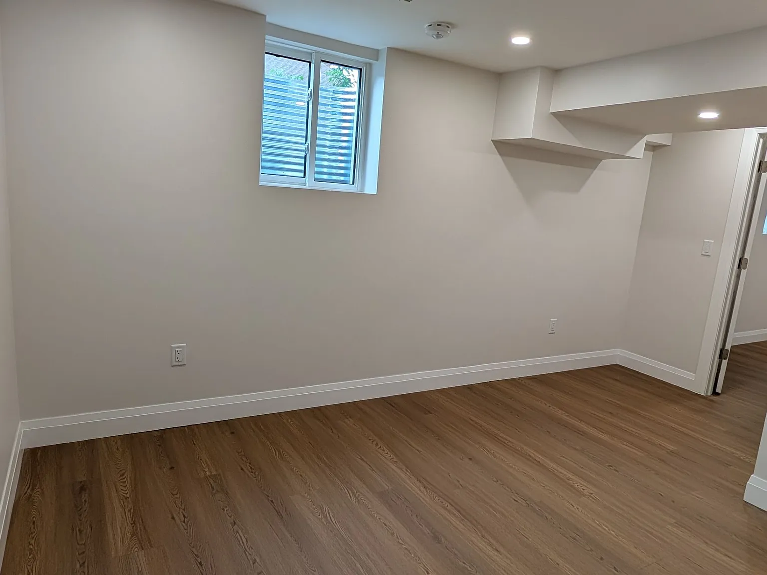 2 bed, $2,000 — Photo 4