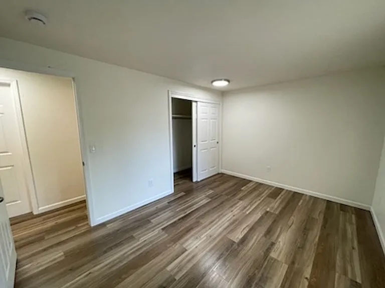 922 NE 21st Ave — Photo 12