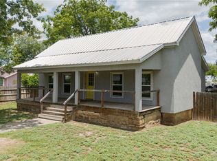 607 S Main St, Lampasas, TX 76550
