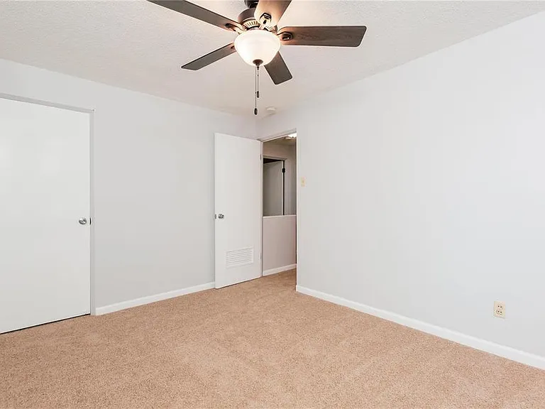 17 Tower Hill Ct — Photo 13