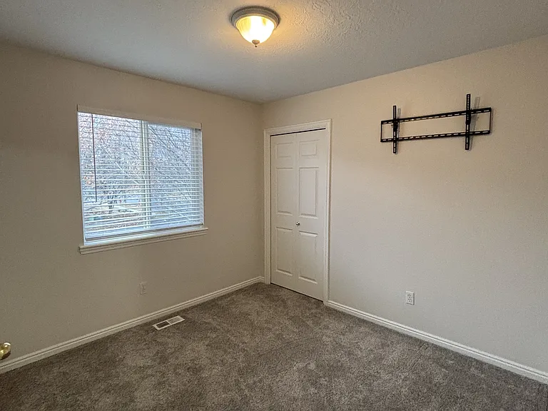 4102 E Smith Ranch Rd — Photo 13