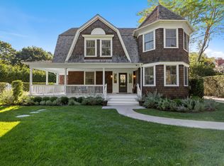 29 Elm St, Southampton, NY 11968