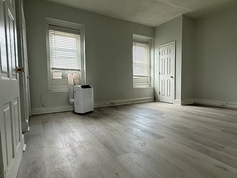 1713 W Oxford St #3F — Photo 2