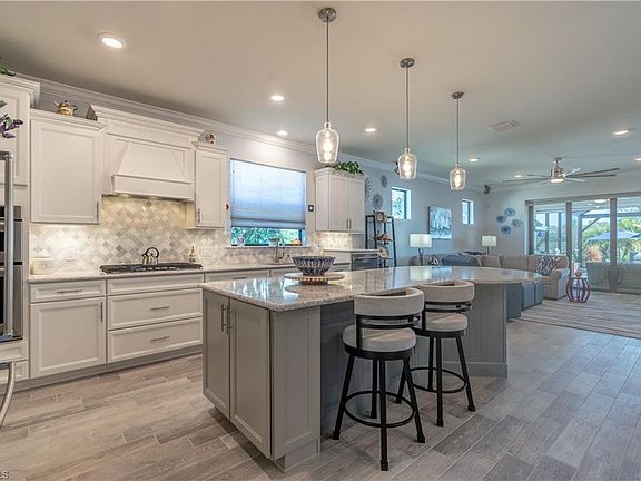 4th image of 6846 Greenbriar CT