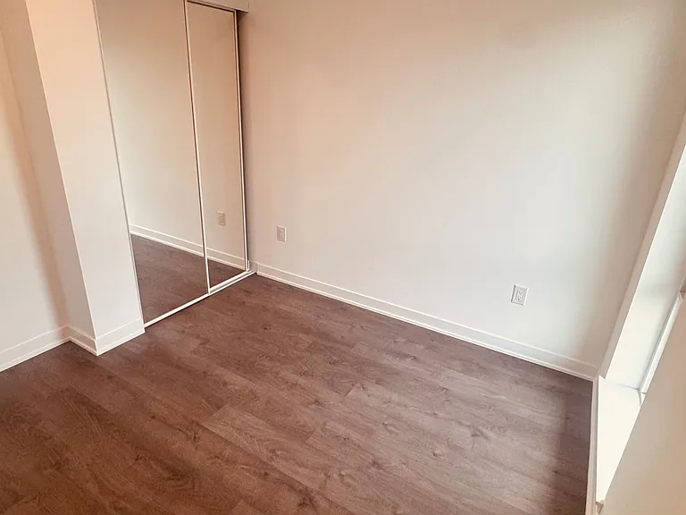 10 Oak St #1001 — Photo 12