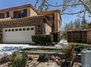 16283 Maricopa Ln, Apple Valley, CA 92307