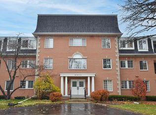 Douglas Plaza, Elm Grove, WI 53122