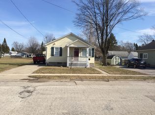 307 Caroline St, Essexville, MI