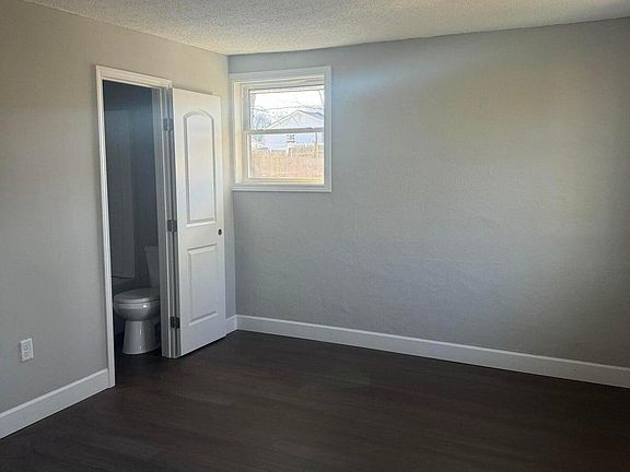 4th image of 1514 Aurora Ave SE