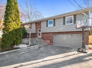 21 Park Avenue W, White Plains, NY 10607