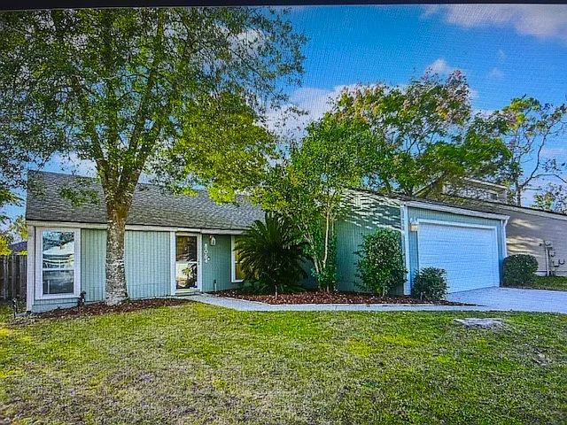 3 bed, 1244 sqft, $1,700 — Photo 1