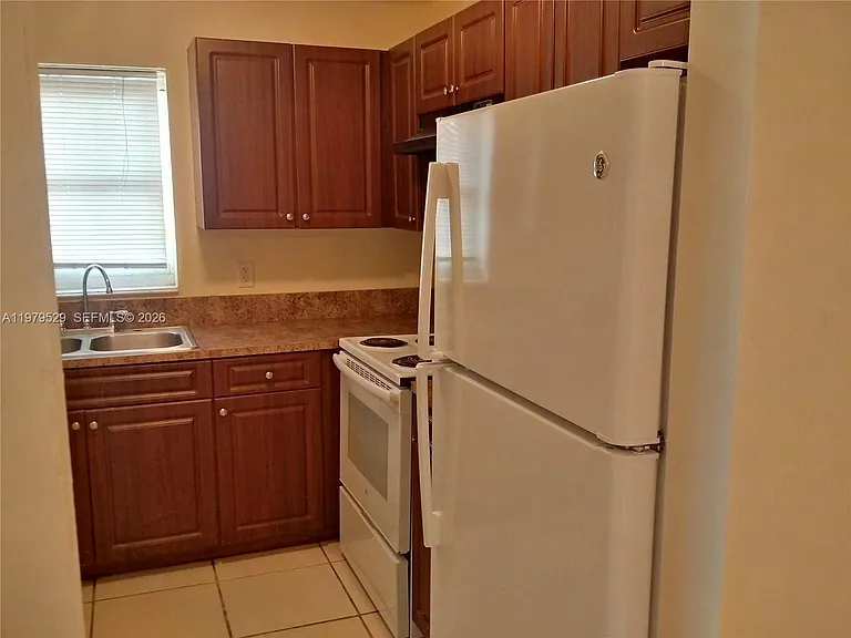 4160 NW 21st St #253-A — Photo 5