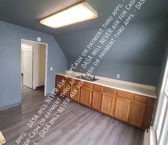 80 Miller St #UPPER — Photo 6