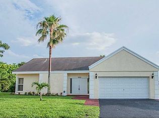 9260 S Cypress Cir, Miramar, FL 33025