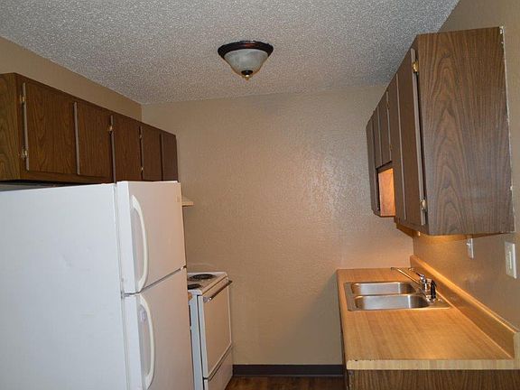 5th image of 1608 10th St #E2