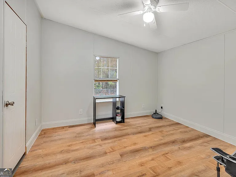 1093 Timber Landing Rd — Photo 10