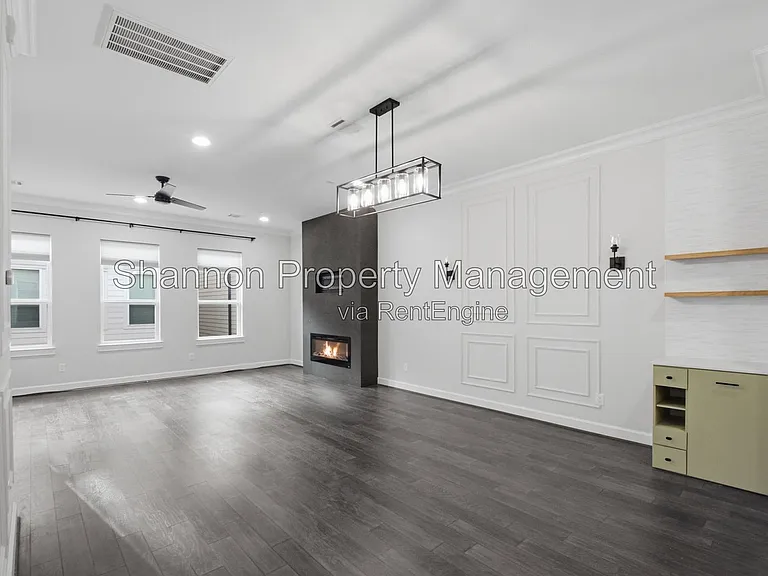 849 Fisher St #D — Photo 14