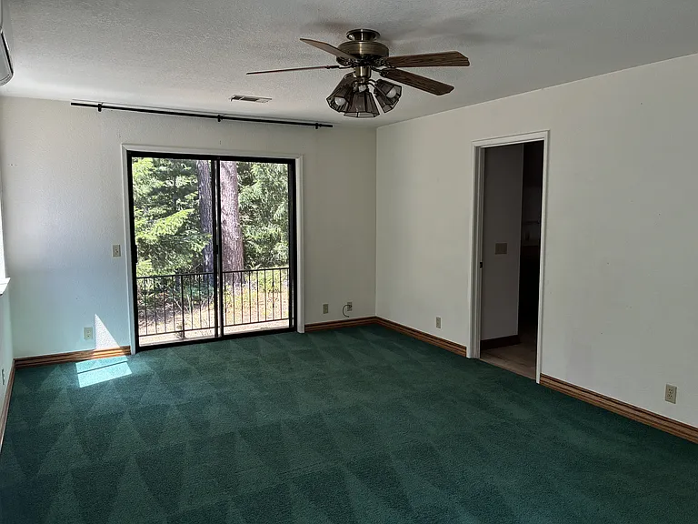 2121 Tanager Ln — Photo 10