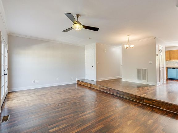 5th image of 2238 Forest Acres Dr #0