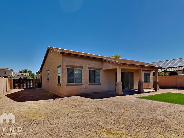 21549 E Lords Ct — Photo 14