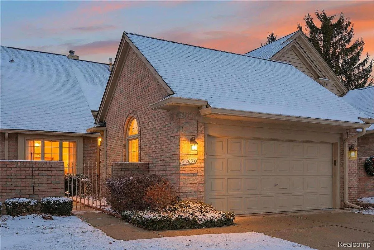 42689 Jason Ct #107 photo 1