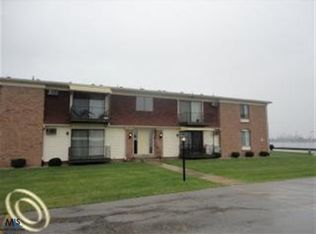 1900 River Rd APT A2, Marysville, MI 48040