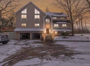 9689 Carpenter Rd, Milan, MI 48160