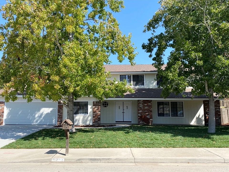 1st image of 1049 Foxenwood Dr