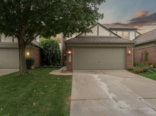 2194 Lone Wolf Ln, Canton, MI 48188
