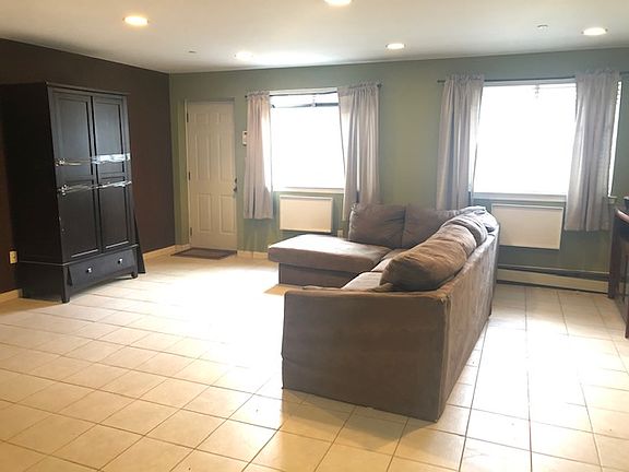 2nd image of 7535 113th St APT 1R