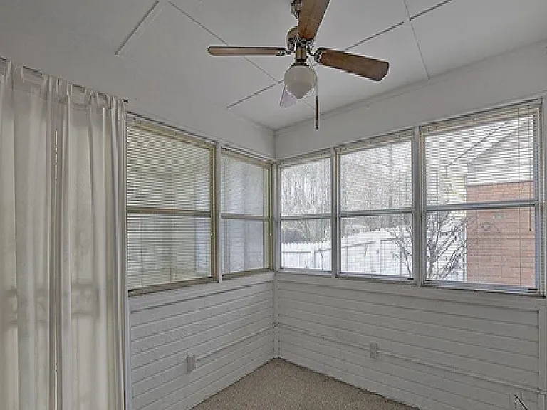 1709 Lake Park Cir — Photo 10