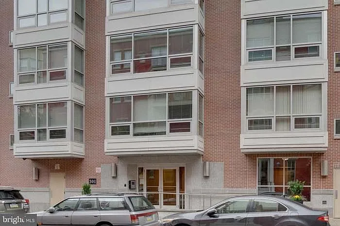 301 S 11th St #100 — Photo 14