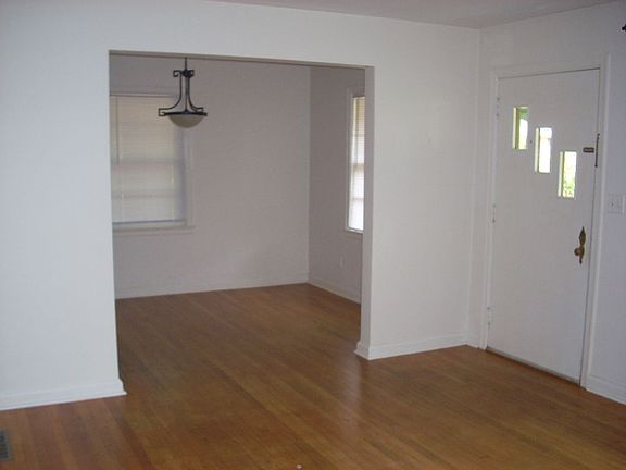 3rd image of 2504 McCurdy Way