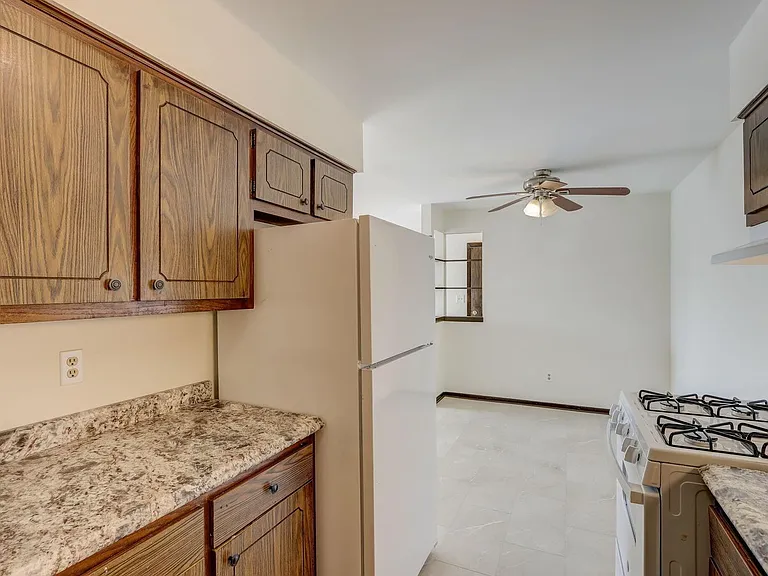 10460 W Fond Du Lac Ave #1 — Photo 4