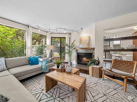 5th image of 2348 Fairview Avenue E #101