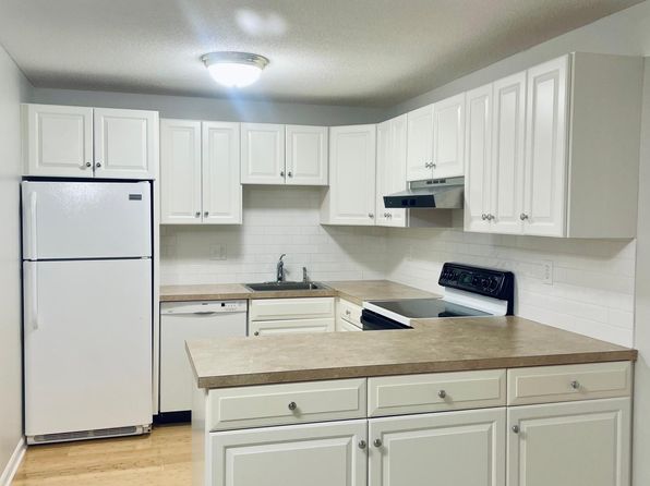 2400 Harbor View Dr Unit 2400, Rocky Hill, CT