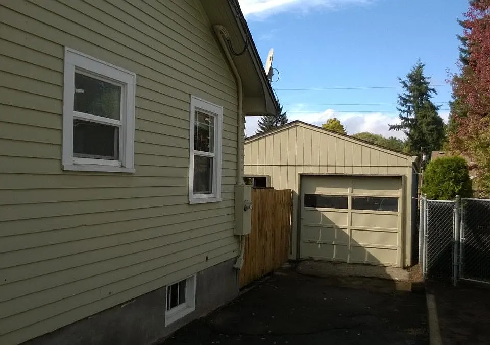 driveway view garage
