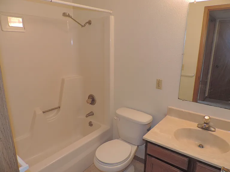 702 Westwinds Dr — Photo 7