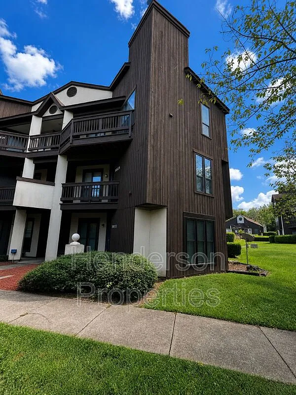 2 bed, 2.0 bath, 880 sqft, $1,550 — Photo 1