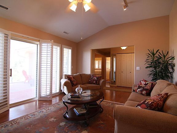 5th image of 892 Sunrise Blvd