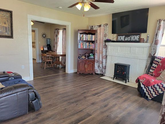 5th image of 623 E Avenue D