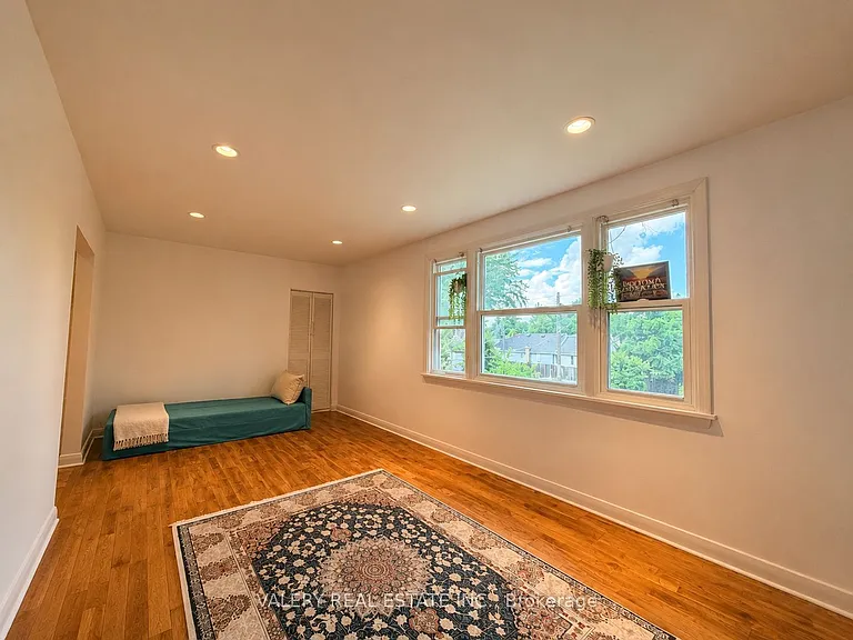 206 Barry Pl #MAIN — Photo 9